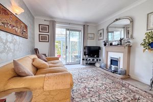 Larkfield Way